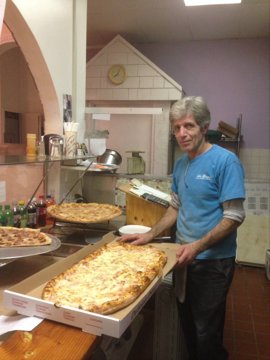 La Gondola Pizzeria | restaurant | 2193 Morris Ave, Union, NJ 07083, USA | 9086872280 OR +1 908-687-2280