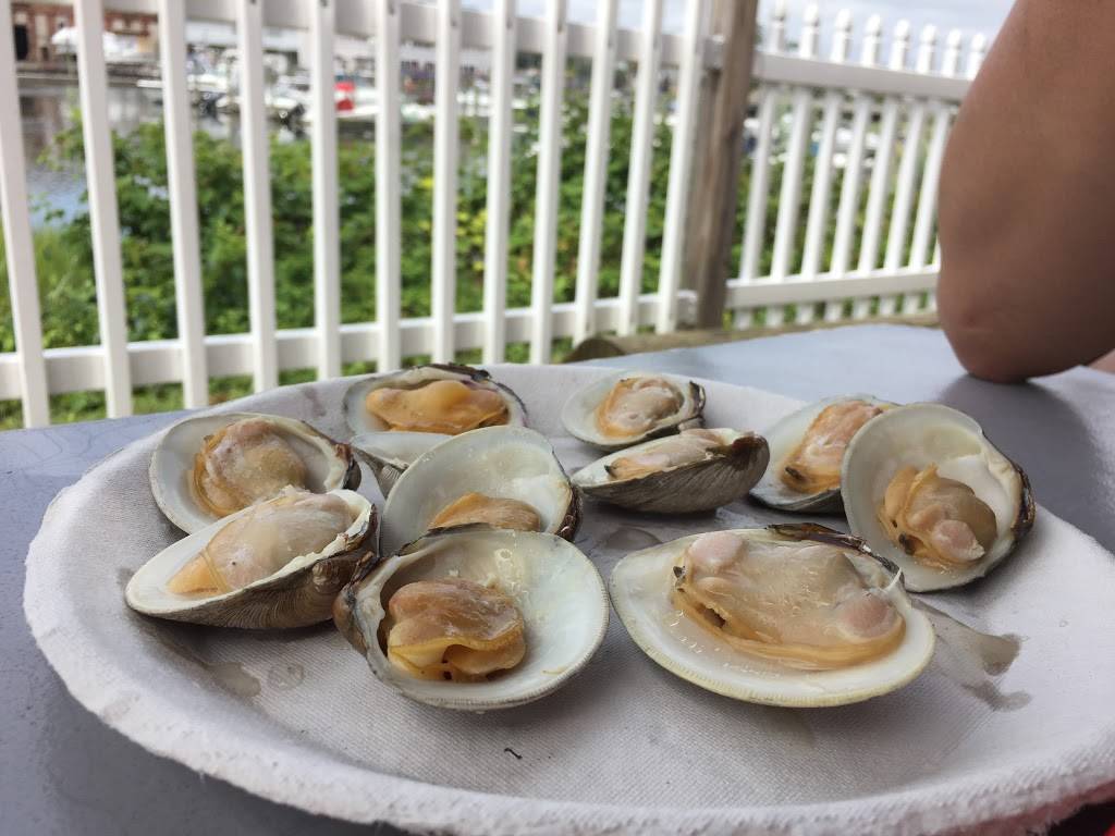 Lobster Shack | restaurant | 7 Indian Neck Ave, Branford, CT 06405, USA | 2034838414 OR +1 203-483-8414