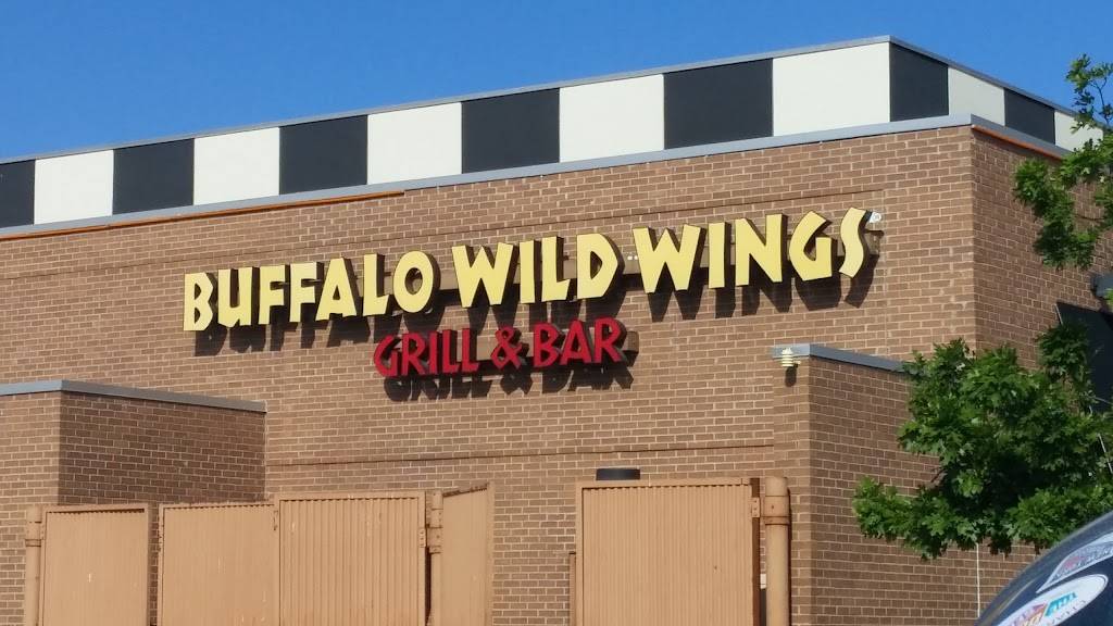 Buffalo Wild Wings | restaurant | 5411 TX-1604 Loop, San Antonio, TX 78253, USA | 2105204127 OR +1 210-520-4127