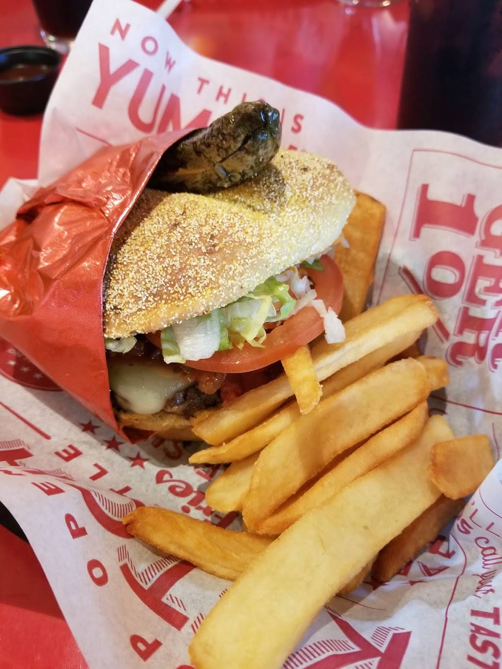 Red Robin Gourmet Burgers and Brews | restaurant | 1045 Cochrane Rd, Morgan Hill, CA 95037, USA | 4087782028 OR +1 408-778-2028