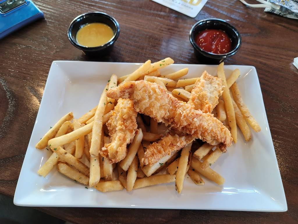 Local Tap & Table | restaurant | 3333 Harry Hines Blvd Suite 100, Dallas, TX 75201, USA | 4692832000 OR +1 469-283-2000