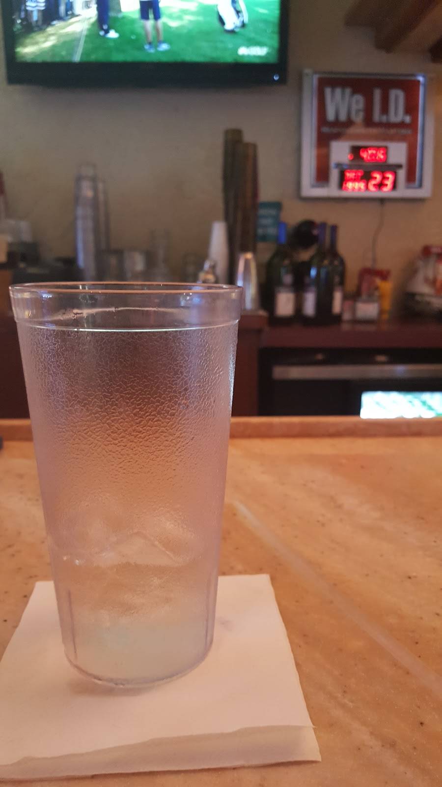 The PUB at the Bowl | restaurant | 890 Avenida Central, Lady Lake, FL 32159, USA | 3527532747 OR +1 352-753-2747