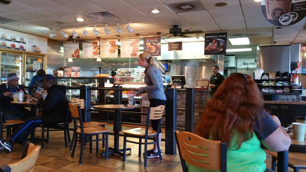 Manhattan Bagel | cafe | 400 W Main St, Middletown, DE 19709, USA | 3023788404 OR +1 302-378-8404