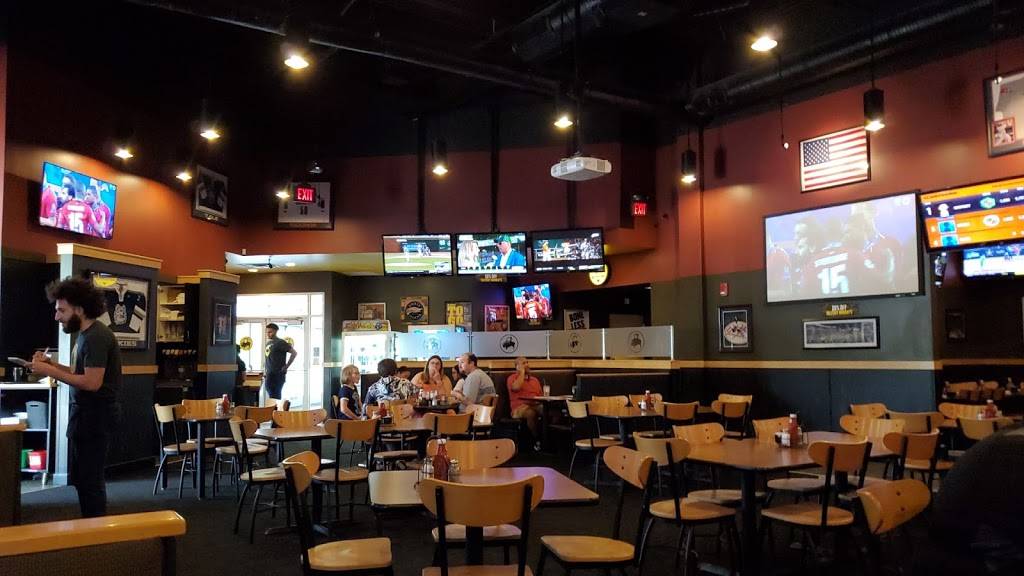 Buffalo Wild Wings | restaurant | 850 Hartford Turnpike F218, Waterford, CT 06385, USA | 8605749155 OR +1 860-574-9155