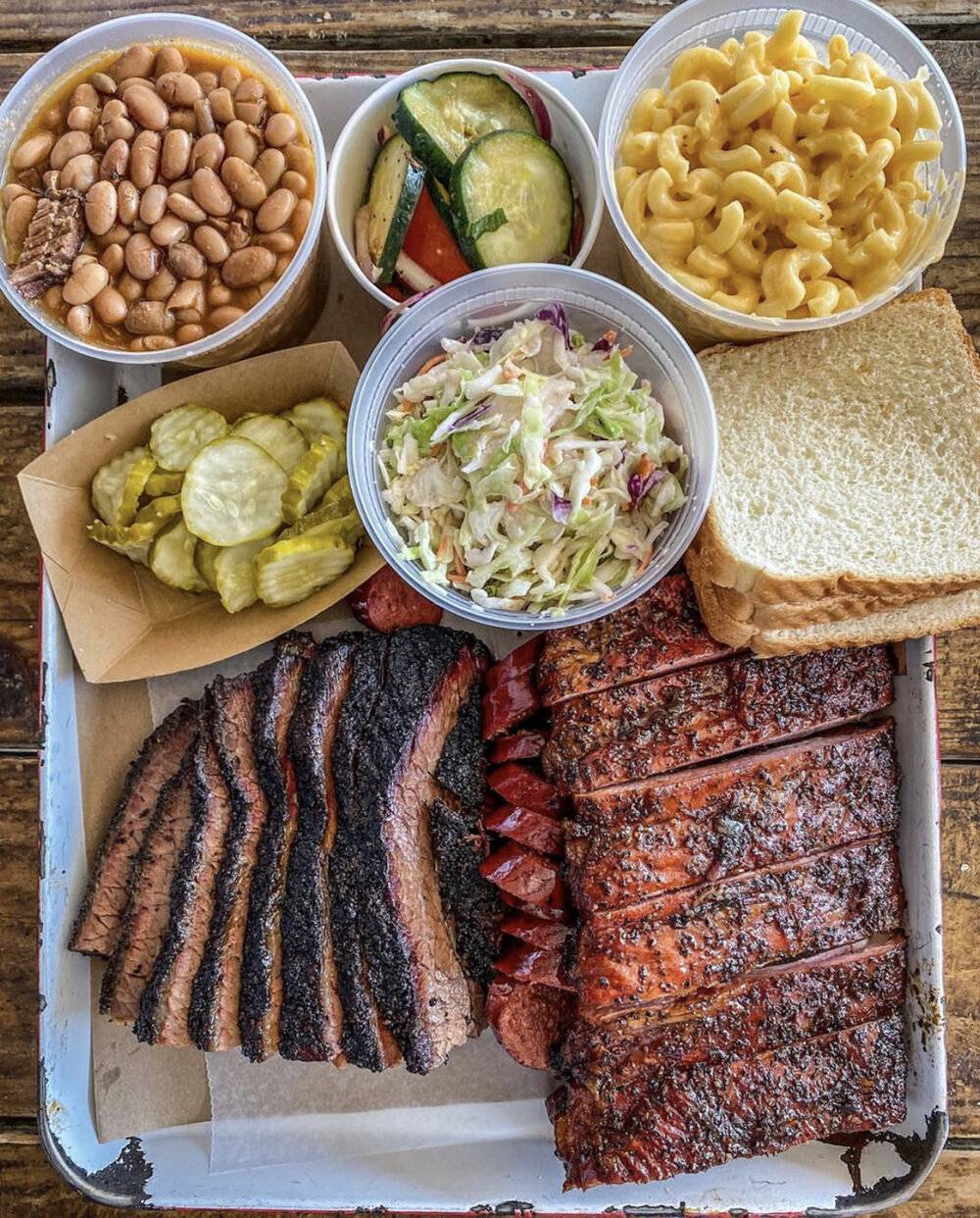 Stiles Switch BBQ | restaurant | 6610 N Lamar Blvd, Austin, TX 78752, USA | 5123809199 OR +1 512-380-9199
