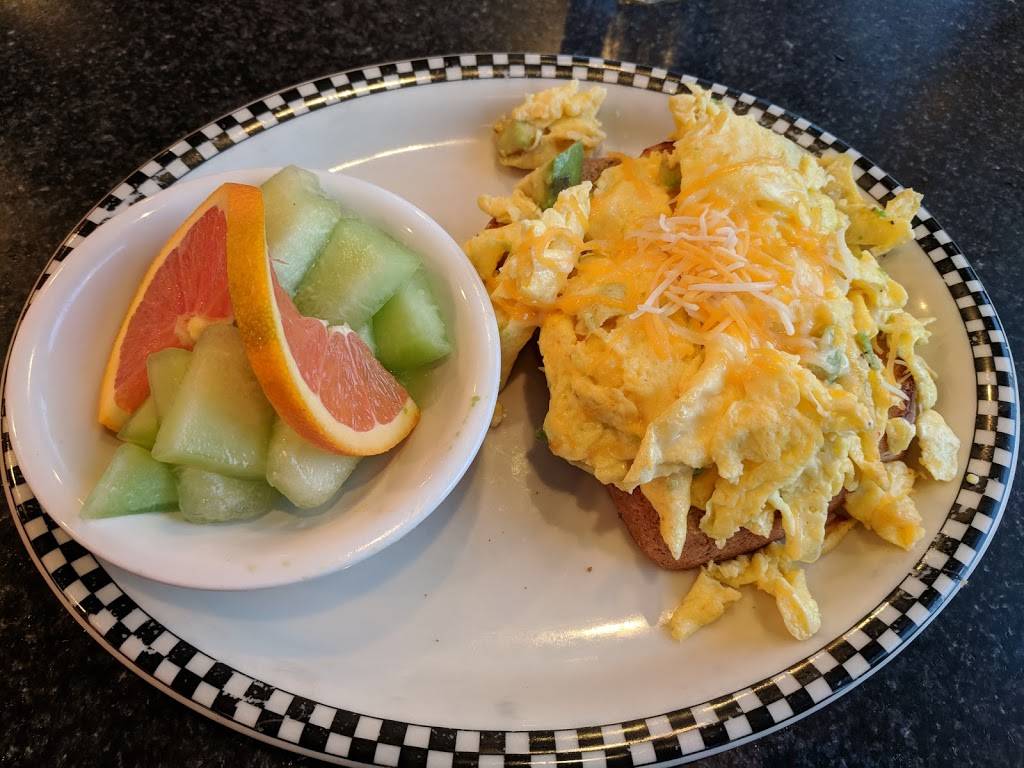 Samis City Diner | restaurant | 3000 Minnesota Dr, Anchorage, AK 99503, USA | 9072772489 OR +1 907-277-2489