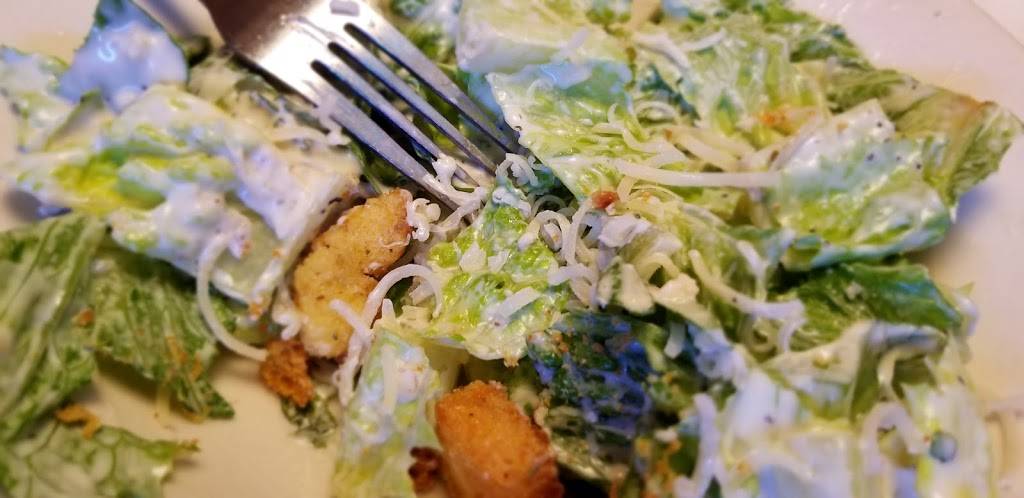 Texas Roadhouse | restaurant | 330 Reidville Dr Unit 2, Waterbury, CT 06705, USA | 2037570544 OR +1 203-757-0544