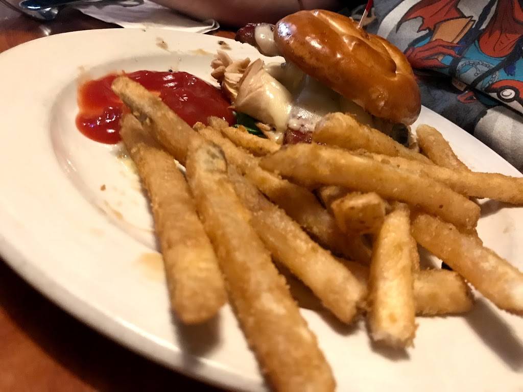 Bud & Stanleys Pub & Grub | restaurant | 1701 4 Mile Rd NE, Grand Rapids, MI 49525, USA | 6163619782 OR +1 616-361-9782