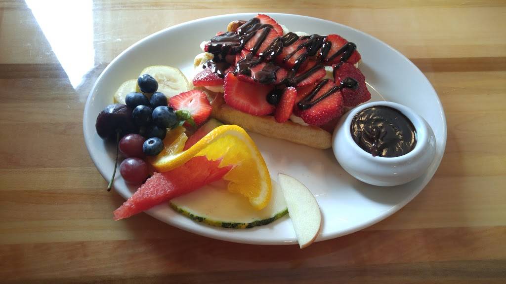 Cest Belge | restaurant | 102 Rue Principale, Granby, QC J2G 2V2, Canada | 4509947676 OR +1 450-994-7676