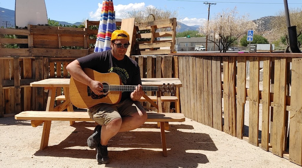 Izzys Hawaiian Food & Coffee | restaurant | 36 CA-155, Lake Isabella, CA 93240, USA | 8582434933 OR +1 858-243-4933