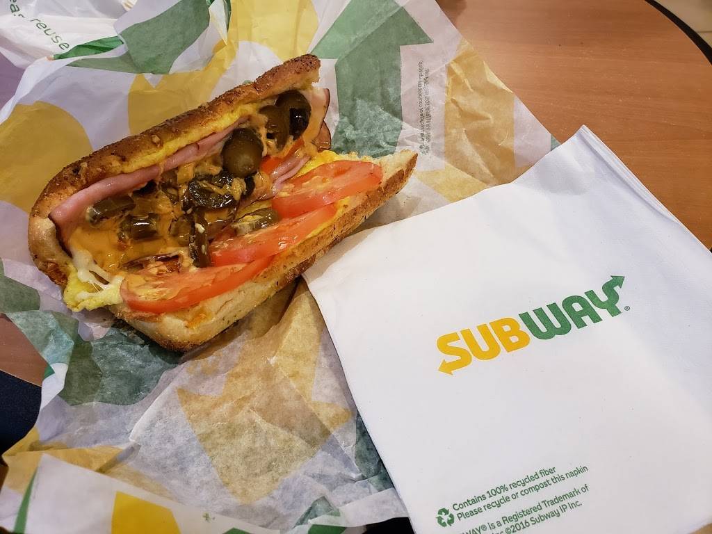 Subway Restaurants | restaurant | 1901 W 103rd St, Chicago, IL 60643, USA | 7739415856 OR +1 773-941-5856