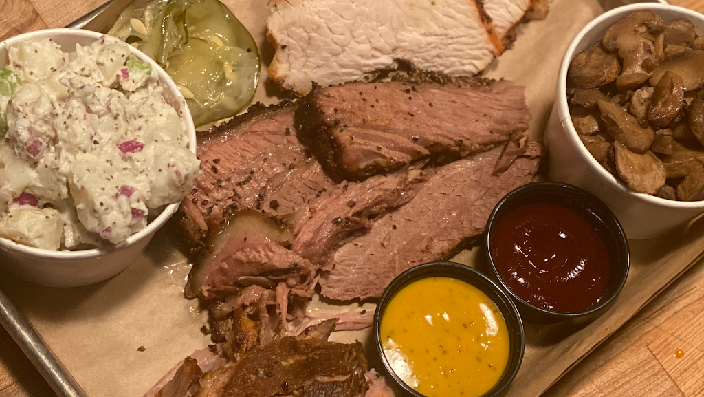 Gorilla City Meats & Sandwiches | restaurant | 2685 NW 105th Ave, Doral, FL 33172, USA | 3057731045 OR +1 305-773-1045