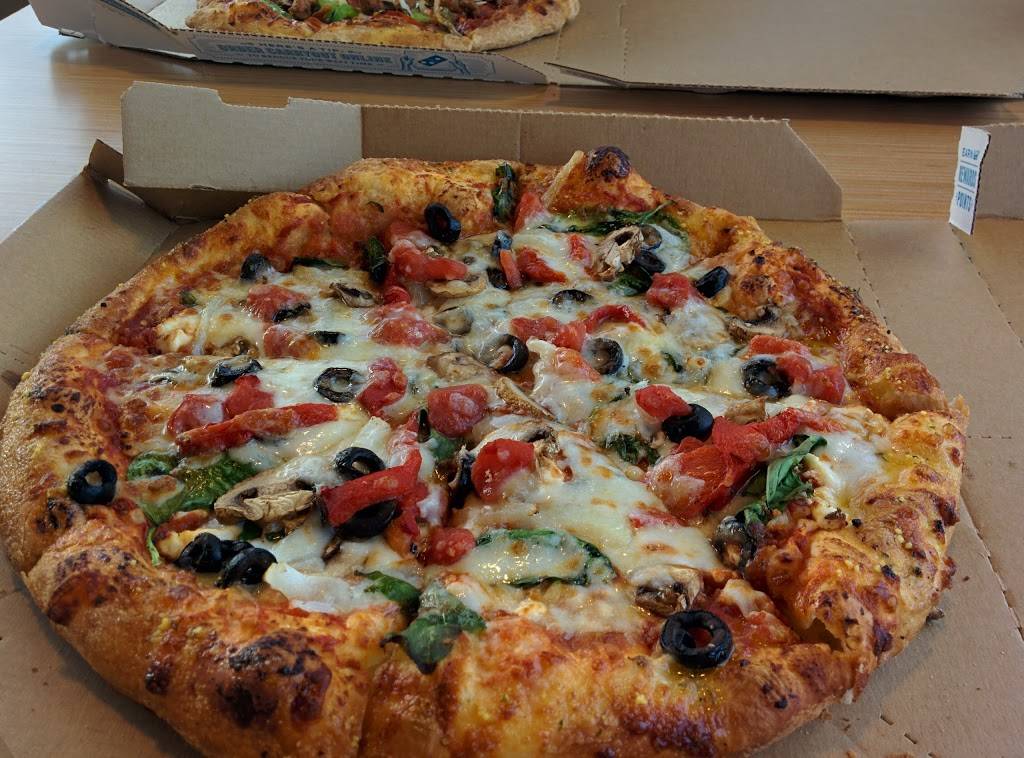 Dominos Pizza | meal delivery | 120 E Vandalia St, Edwardsville, IL 62025, USA | 6186921515 OR +1 618-692-1515