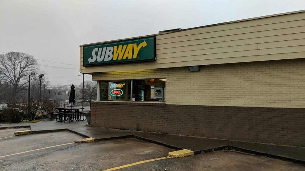 Subway Restaurants | restaurant | 85 Powder Springs St SW, Marietta, GA 30064, USA | 7704225412 OR +1 770-422-5412
