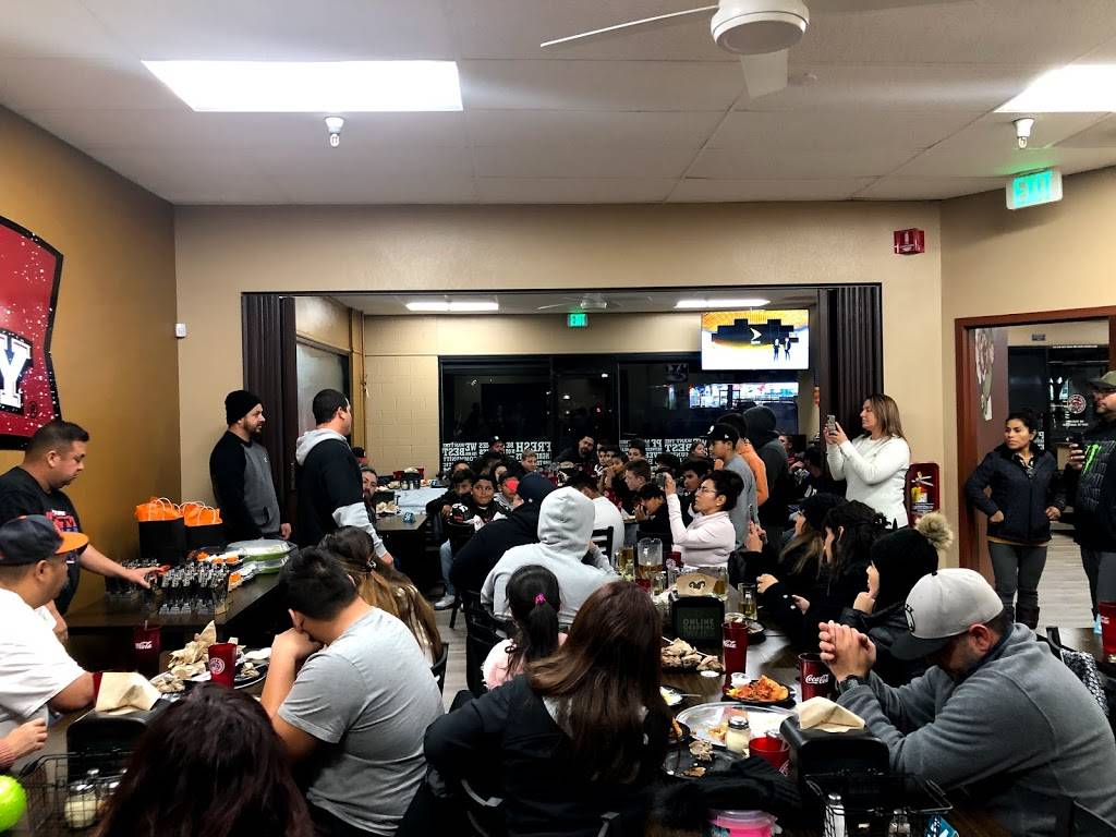 Pizza Factory | restaurant | 363 E 10th St, Gilroy, CA 95020, USA | 4088421011 OR +1 408-842-1011