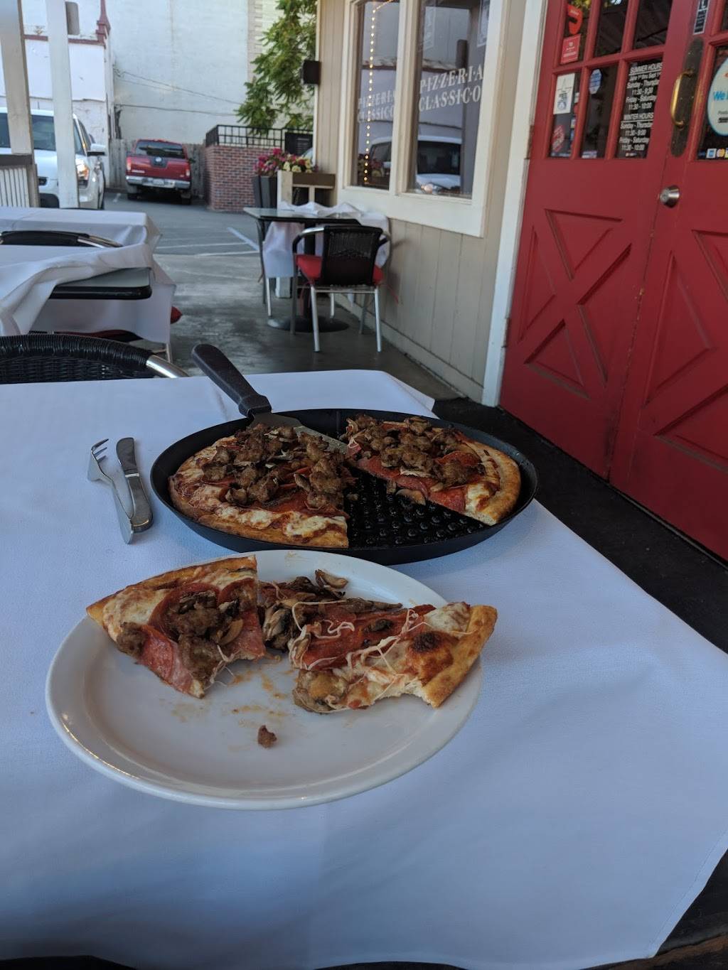Pizzeria Classico | restaurant | 702 Sutter St A, Folsom, CA 95630, USA | 9163511430 OR +1 916-351-1430