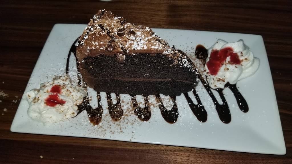 Cirellas Italian Bistro & Sushi Bar | restaurant | 7211 Vanderbilt Beach Rd, Naples, FL 34119, USA | 2393317496 OR +1 239-331-7496