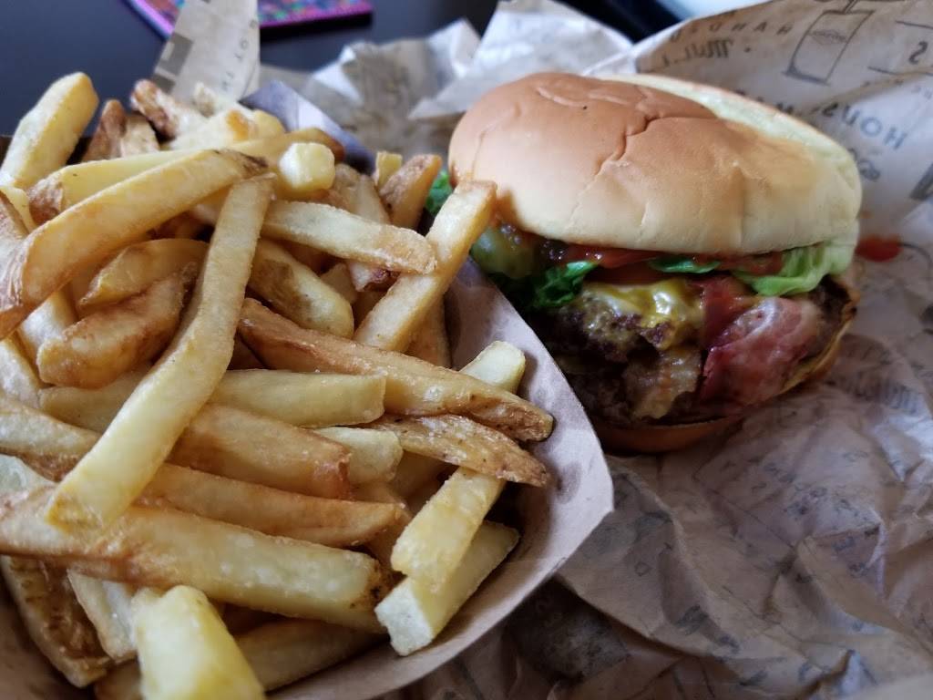 Wayback Burgers | restaurant | 505 E Tulare Ave, Tulare, CA 93274, USA | 5594675070 OR +1 559-467-5070