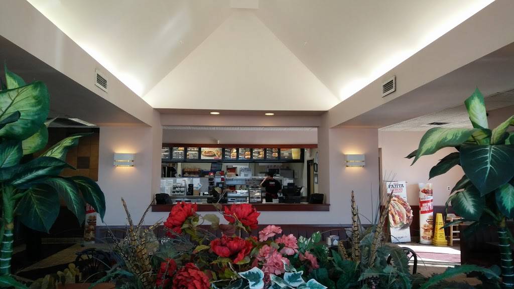 Arbys | restaurant | 3201 Northfield Dr, Springfield, IL 62702, USA | 2175237388 OR +1 217-523-7388