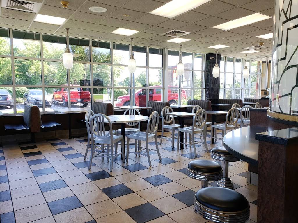 McDonalds | cafe | 40w225 IL-64, St. Charles, IL 60175, USA | 6305872671 OR +1 630-587-2671