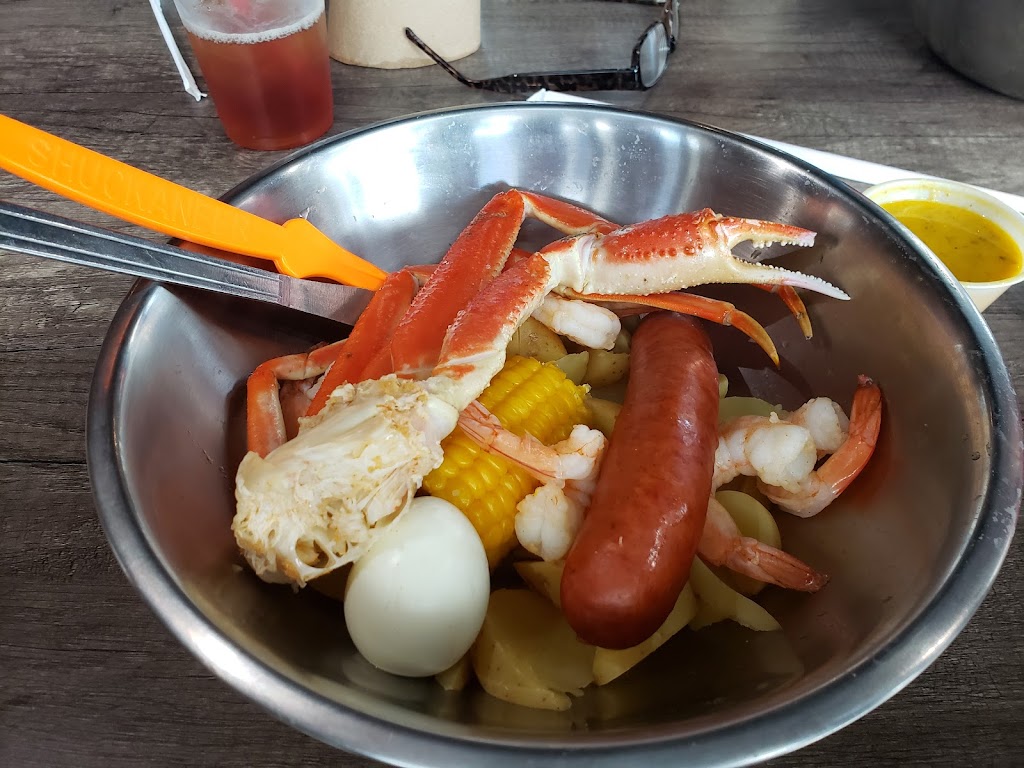 Krustaceans Seafood | restaurant | 947 New Hampshire St, Lawrence, KS 66044, USA | 7854247322 OR +1 785-424-7322