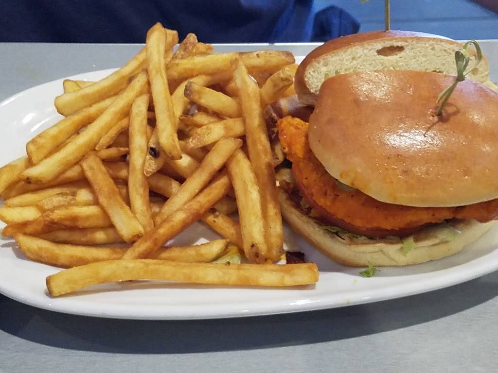 Buffalo Wings & Rings | restaurant | 1607 Flossie Dr, Greendale, IN 47025, USA | 8125129464 OR +1 812-512-9464