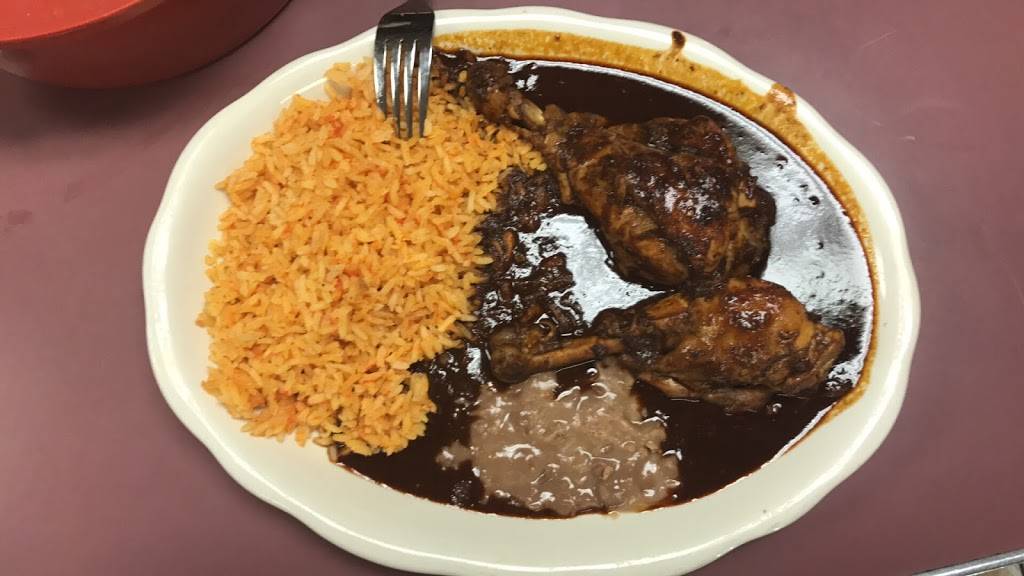 La Concha | restaurant | 2 W Main St, Elmsford, NY 10523, USA | 9145922335 OR +1 914-592-2335