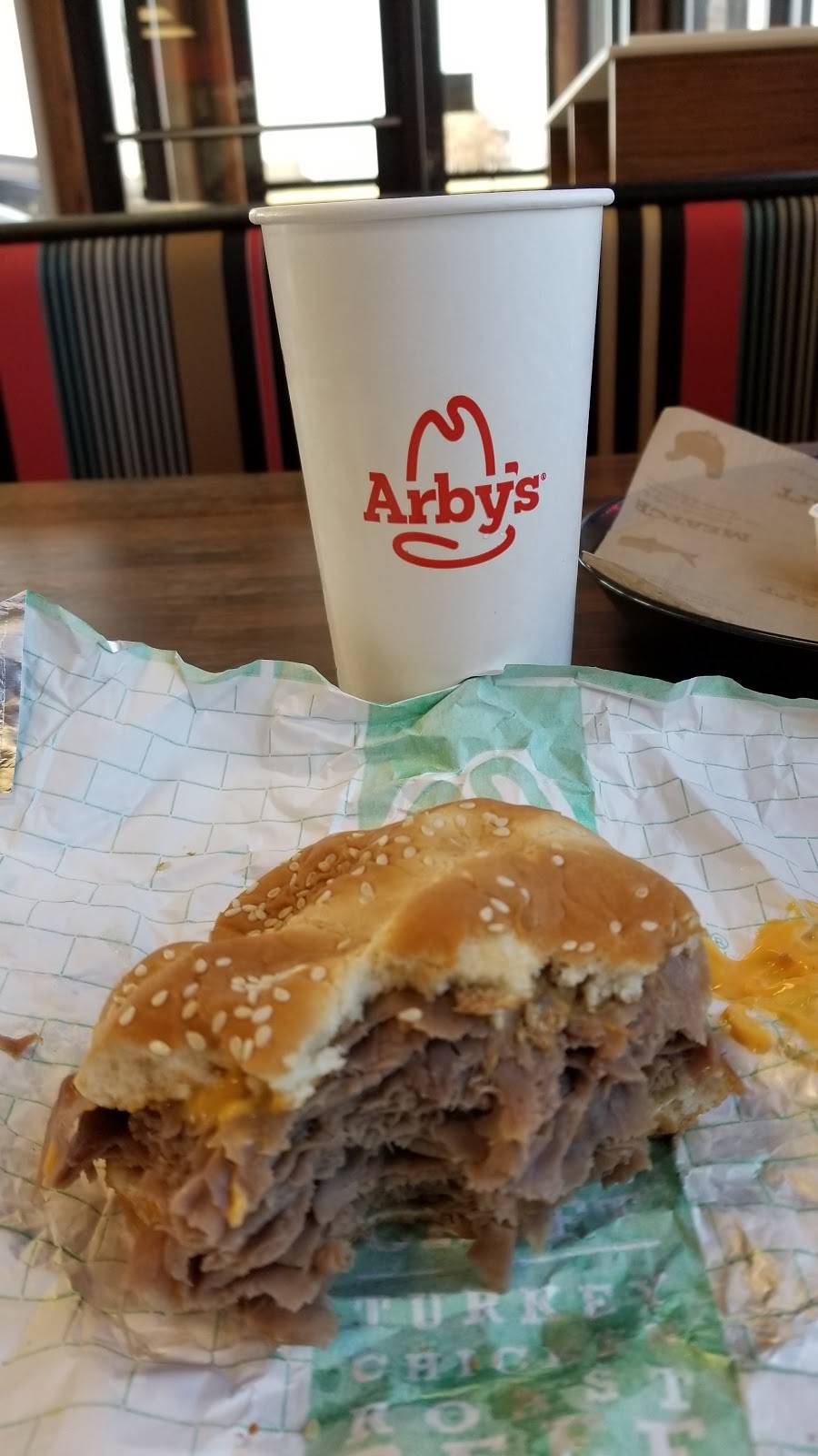 Arbys | restaurant | 1800 Troy Rd, Edwardsville, IL 62025, USA | 6186567400 OR +1 618-656-7400