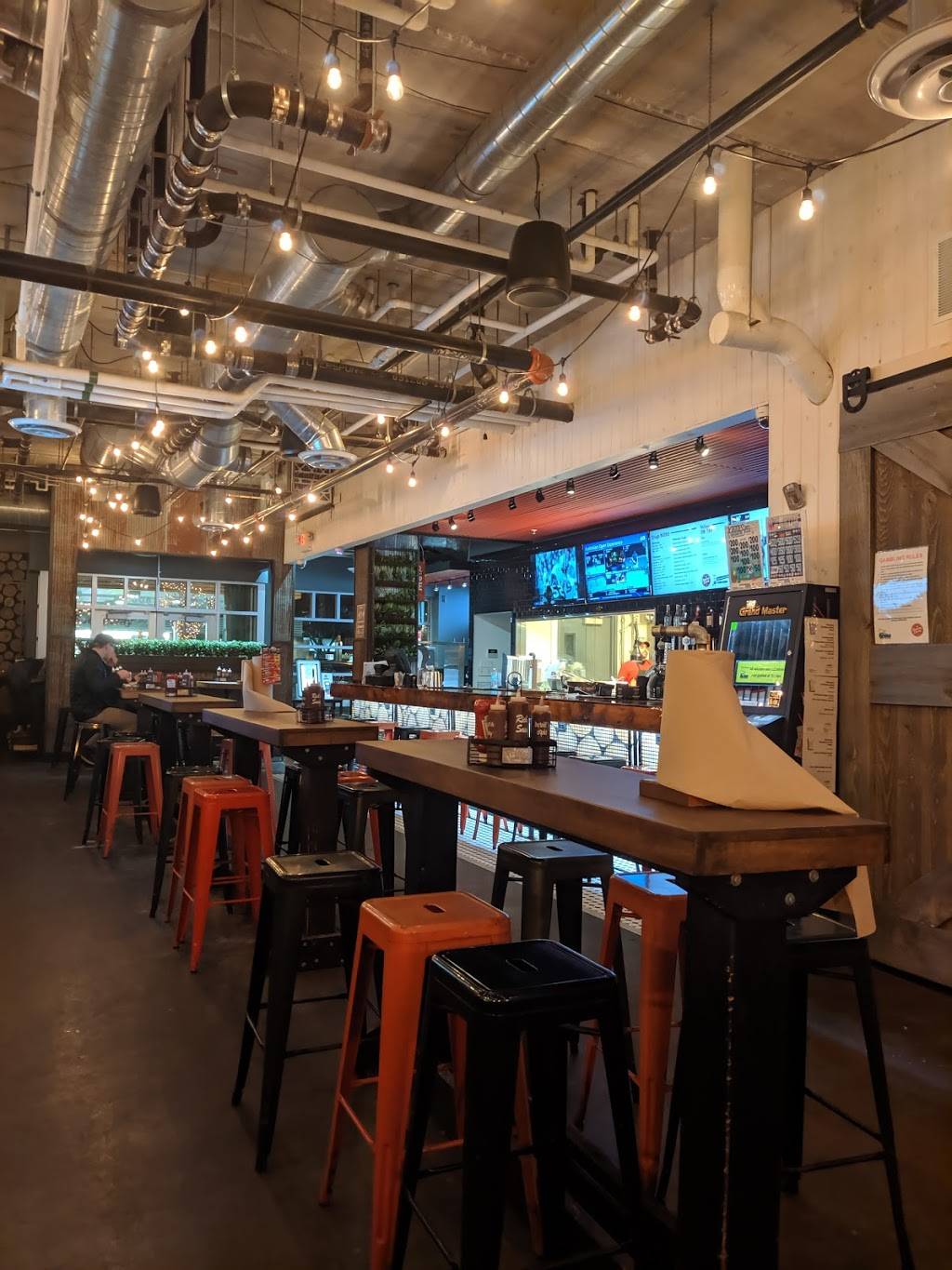 Famous Daves Bar-B-Que | restaurant | 800 W Lake St, Minneapolis, MN 55408, USA | 6122388070 OR +1 612-238-8070