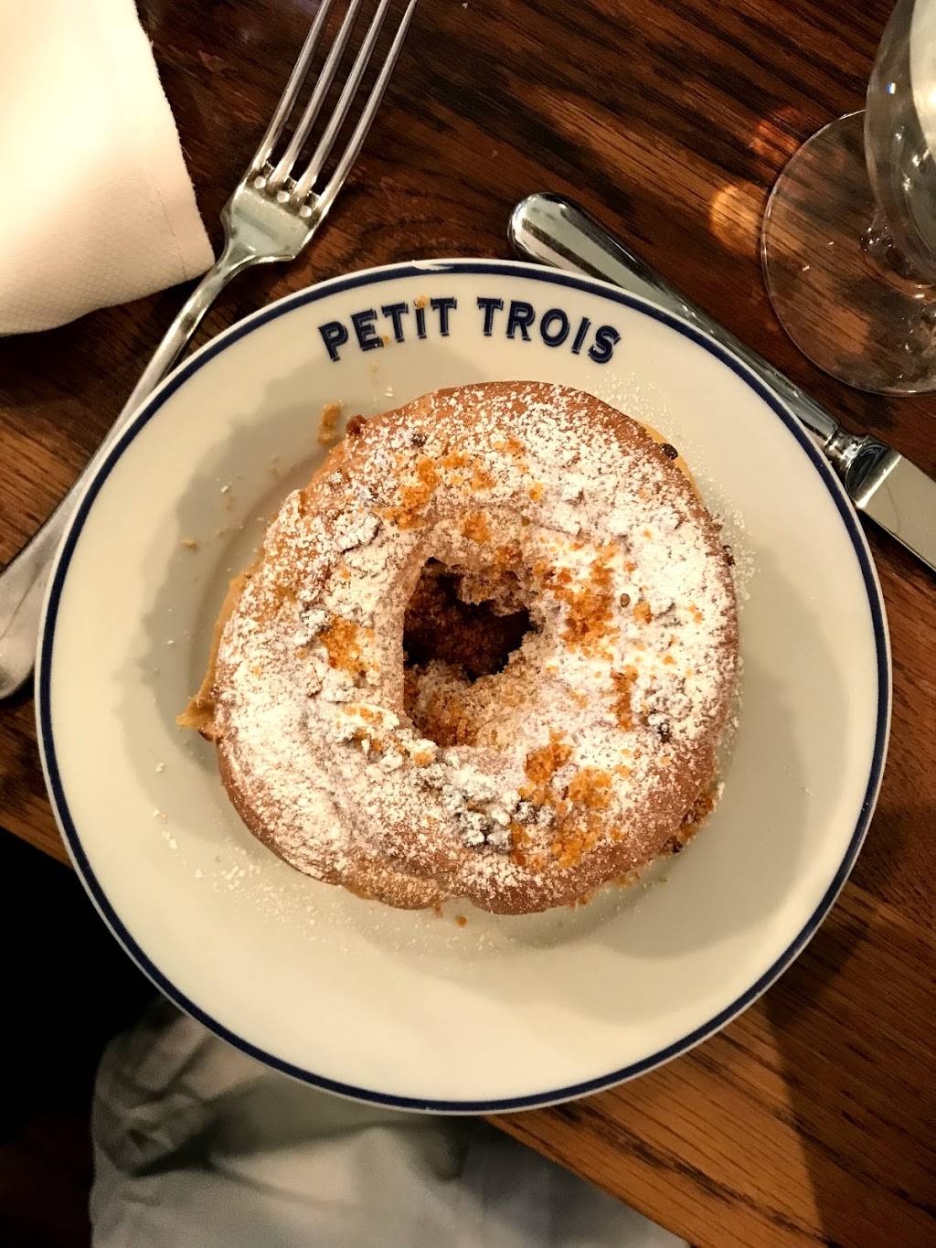Petit Trois | restaurant | 718 N Highland Ave, Los Angeles, CA 90038, USA | 3234688916 OR +1 323-468-8916