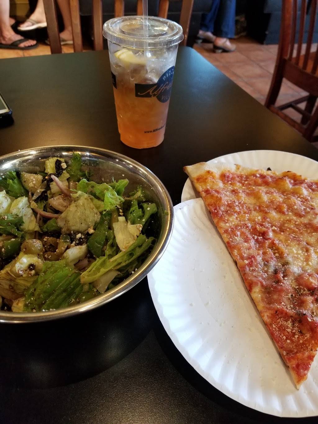 Alfredos Pizza Villa | restaurant | 201 S Estes Dr, Chapel Hill, NC 27514, USA | 9199683424 OR +1 919-968-3424