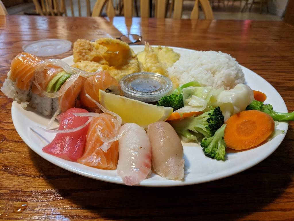 Raku Teriyaki & Sushi Roll | restaurant | 8945 De Soto Ave, Canoga Park, CA 91304, USA | 8187091137 OR +1 818-709-1137