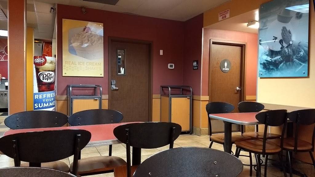 Jack in the Box | restaurant | 301 Enfrente Rd, Novato, CA 94949, USA | 4158838196 OR +1 415-883-8196