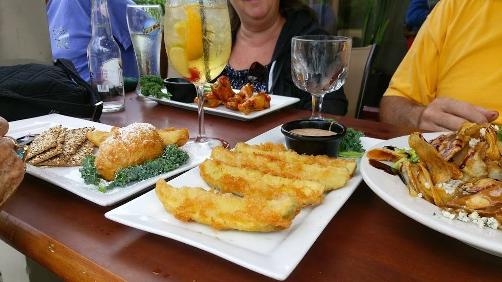 Village Tavern Restaurant & Inn | restaurant | 30 Mechanic St, Hammondsport, NY 14840, USA | 6075692528 OR +1 607-569-2528