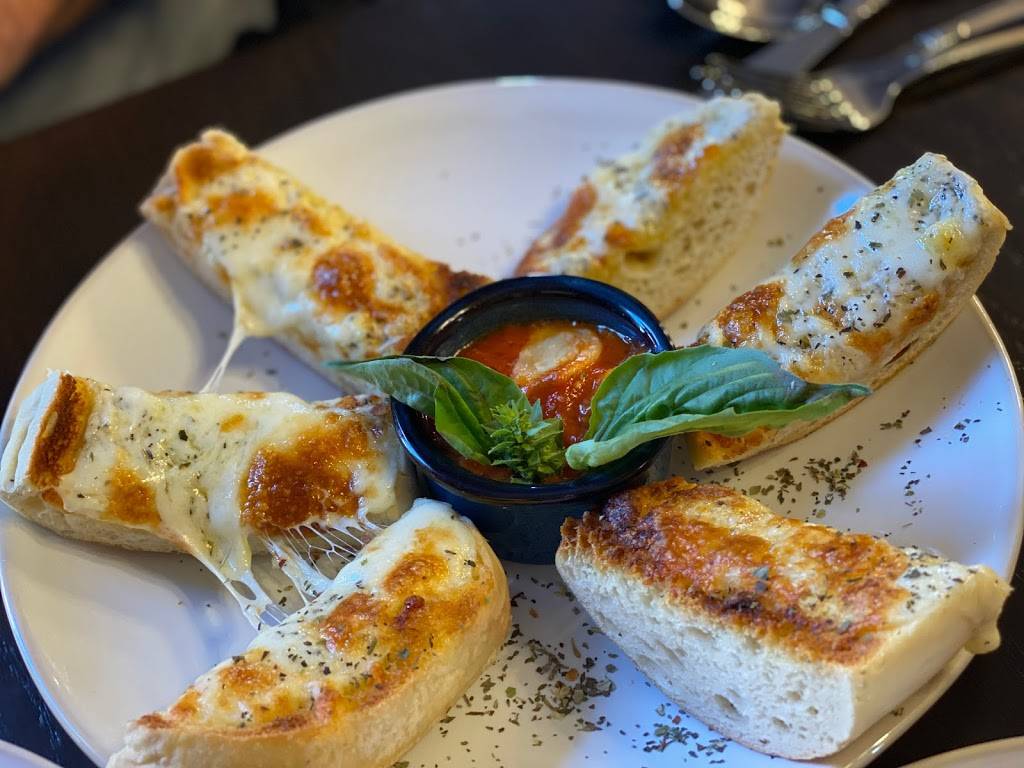 The Wild Hare Bistro | restaurant | 319 E Main St, Fredericksburg, TX 78624, USA | 8309923070 OR +1 830-992-3070