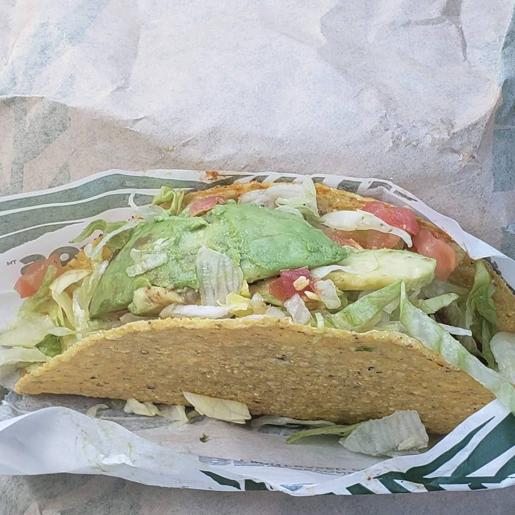 Del Taco | meal takeaway | 2200 Arden Way, Sacramento, CA 95825, USA | 9169200541 OR +1 916-920-0541