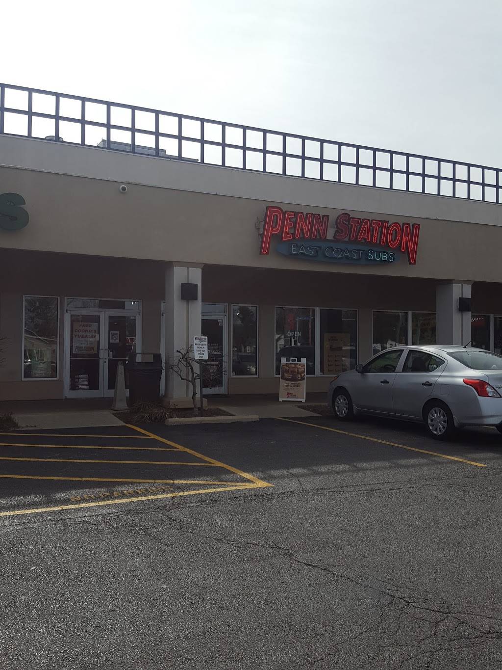 Penn Station East Coast Subs | meal takeaway | 2085 W U.S. 50, Fairview Heights, IL 62208, USA | 6186327366 OR +1 618-632-7366