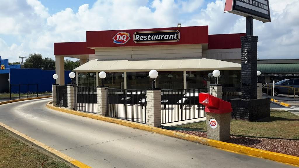 Dairy Queen Store | restaurant | 2252 Thousand Oaks #220, San Antonio, TX 78232, USA | 2105452921 OR +1 210-545-2921