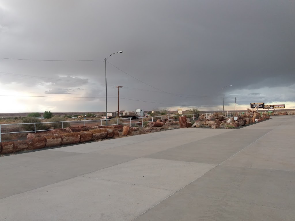 Little Caesars Pizza | restaurant | 305 Navajo Blvd, Holbrook, AZ 86025, USA | 9285241200 OR +1 928-524-1200