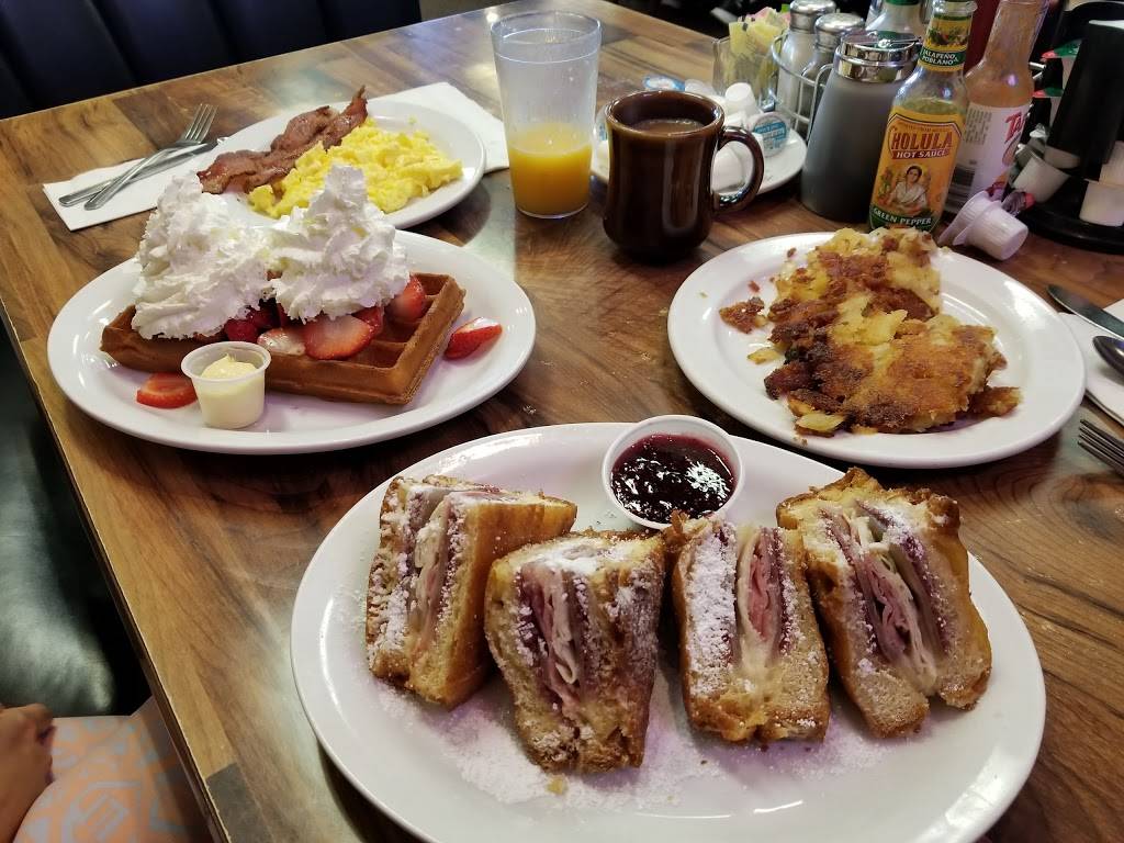 Mollies Famous Cafe | restaurant | 32033 Camino Capistrano, San Juan Capistrano, CA 92675, USA | 9492409261 OR +1 949-240-9261