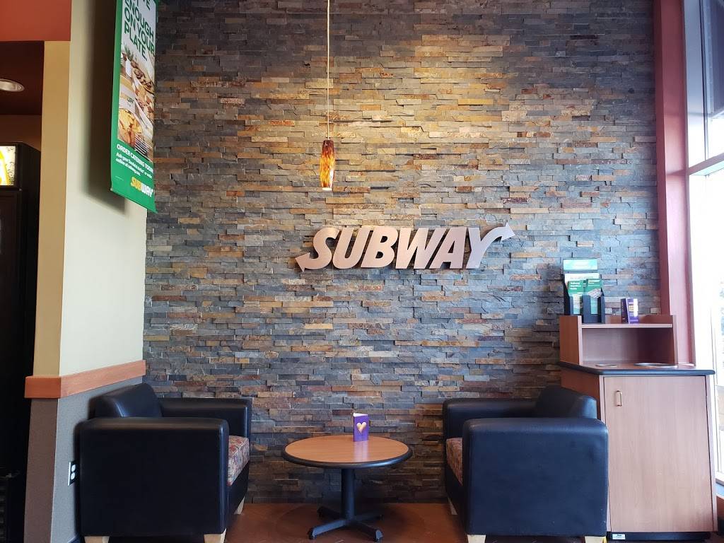 Subway | restaurant | Creekside Crossing, 1510 Dundas St E #5, Mississauga, ON L4X 1L4, Canada | 9058978558 OR +1 905-897-8558