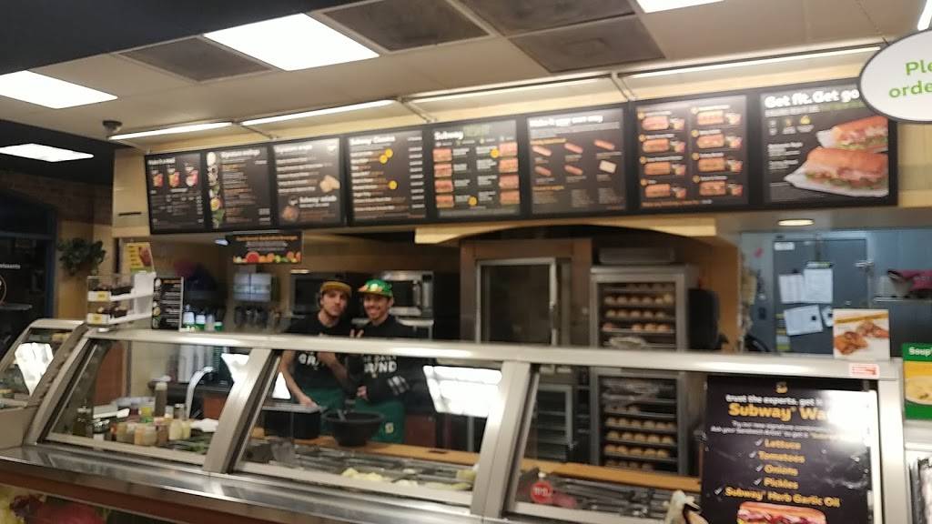 Subway Restaurants | restaurant | 38709 Tierra Subida Ave #300, Palmdale, CA 93551, USA | 6615750148 OR +1 661-575-0148