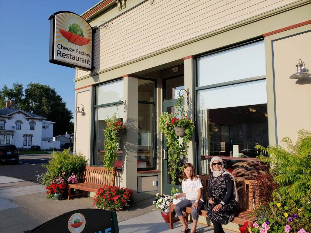 Cheeze Factory Restaurant | restaurant | 618 Oak St, Baraboo, WI 53913, USA | 6084484804 OR +1 608-448-4804