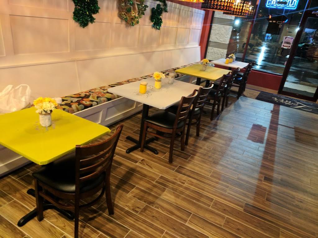 Lotties Cafe | restaurant | 1099 Beltline Rd d, Collinsville, IL 62234, USA | 6182238256 OR +1 618-223-8256