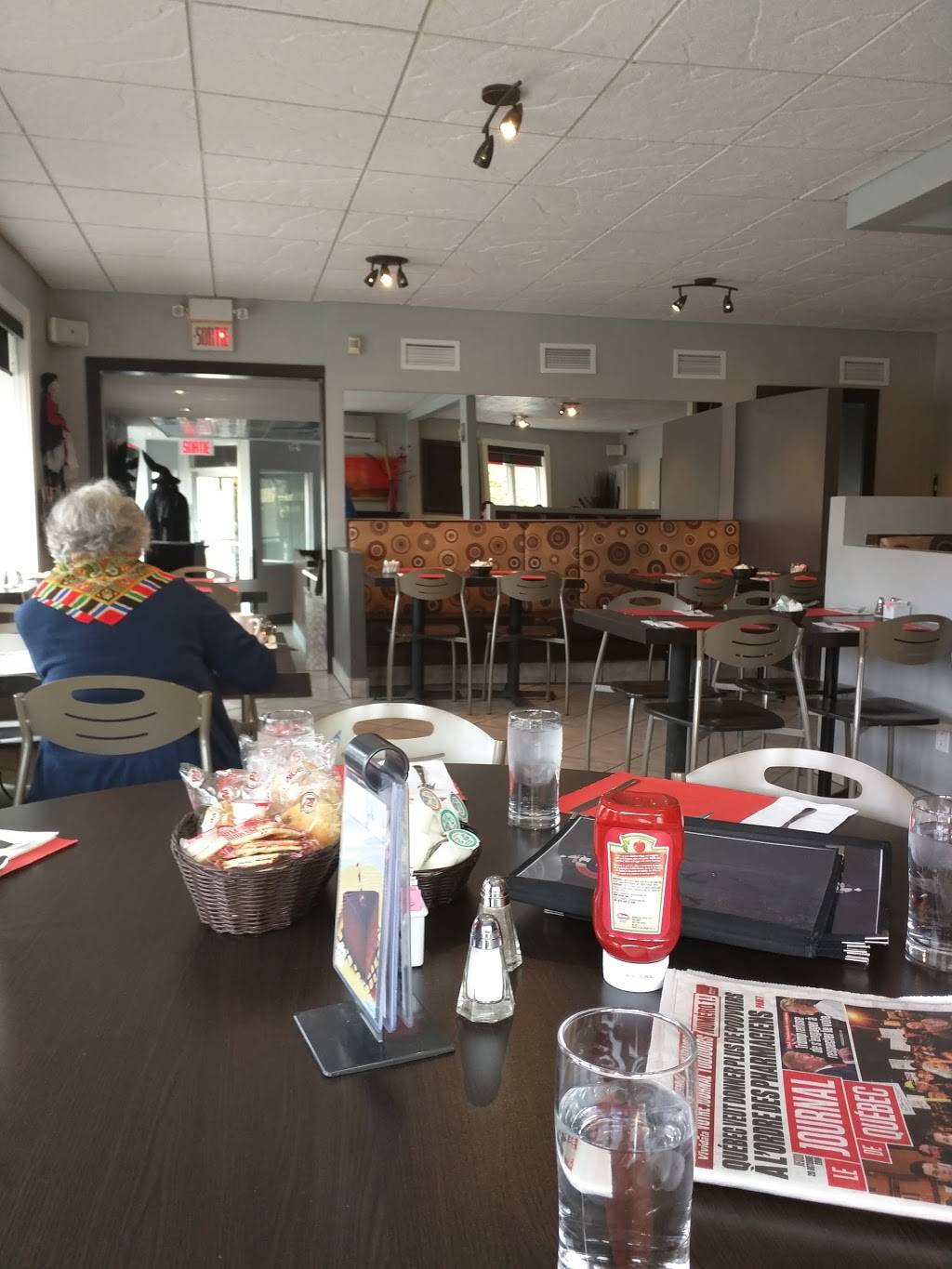 Pizzéria Circuit | restaurant | 656 Rue Jacques-Bédard, Québec, QC G2N 1C6, Canada | 4188499403 OR +1 418-849-9403