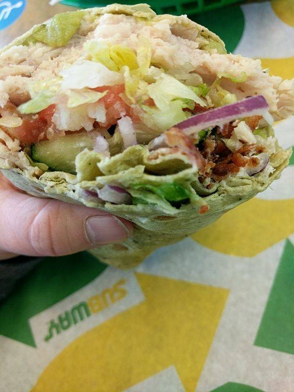Subway | restaurant | 578 N College St, Newcomerstown, OH 43832, USA | 7404988481 OR +1 740-498-8481