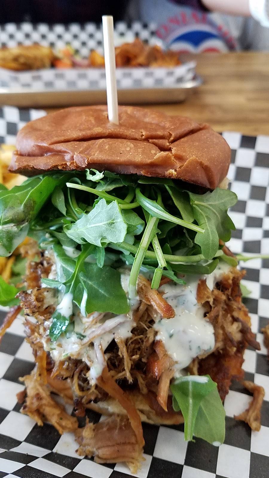 Benjies Munch | restaurant | 1218 W Bitters Rd Suite 107, San Antonio, TX 78216, USA | 2105568624 OR +1 210-556-8624