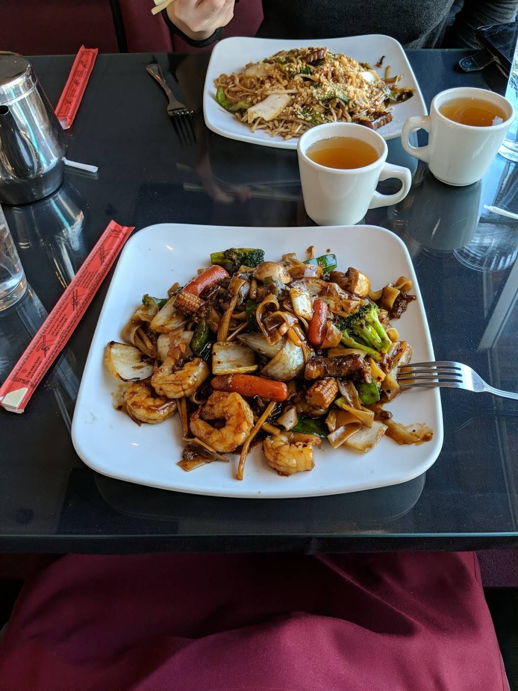 Penns Thai Kitchen | restaurant | 1800 W 14 Mile Rd, Royal Oak, MI 48073, USA | 2484358378 OR +1 248-435-8378