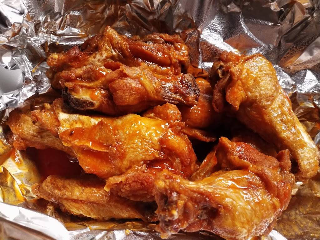 Costas Pizza & Grill | restaurant | 2516, 11716 Bustleton Ave, Philadelphia, PA 19116, USA | 2159697737 OR +1 215-969-7737