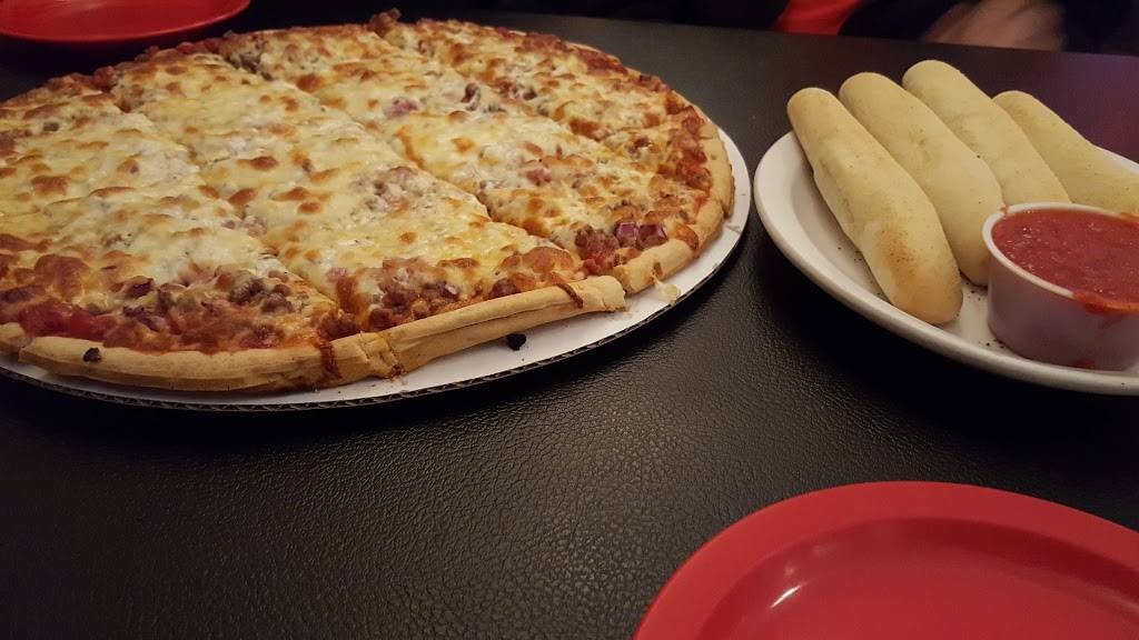Old Time Pizza | restaurant | 19152 Co Rd 46, New Paris, IN 46553, USA | 5748314160 OR +1 574-831-4160